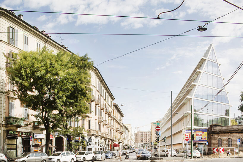 milan architecture city guide: highlights from historical monuments to contemporary works