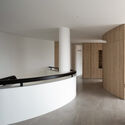 dP Apartment House / Tristan & Ju - Interior Photography, Kitchen, Wood, Lighting, Glass, Chair