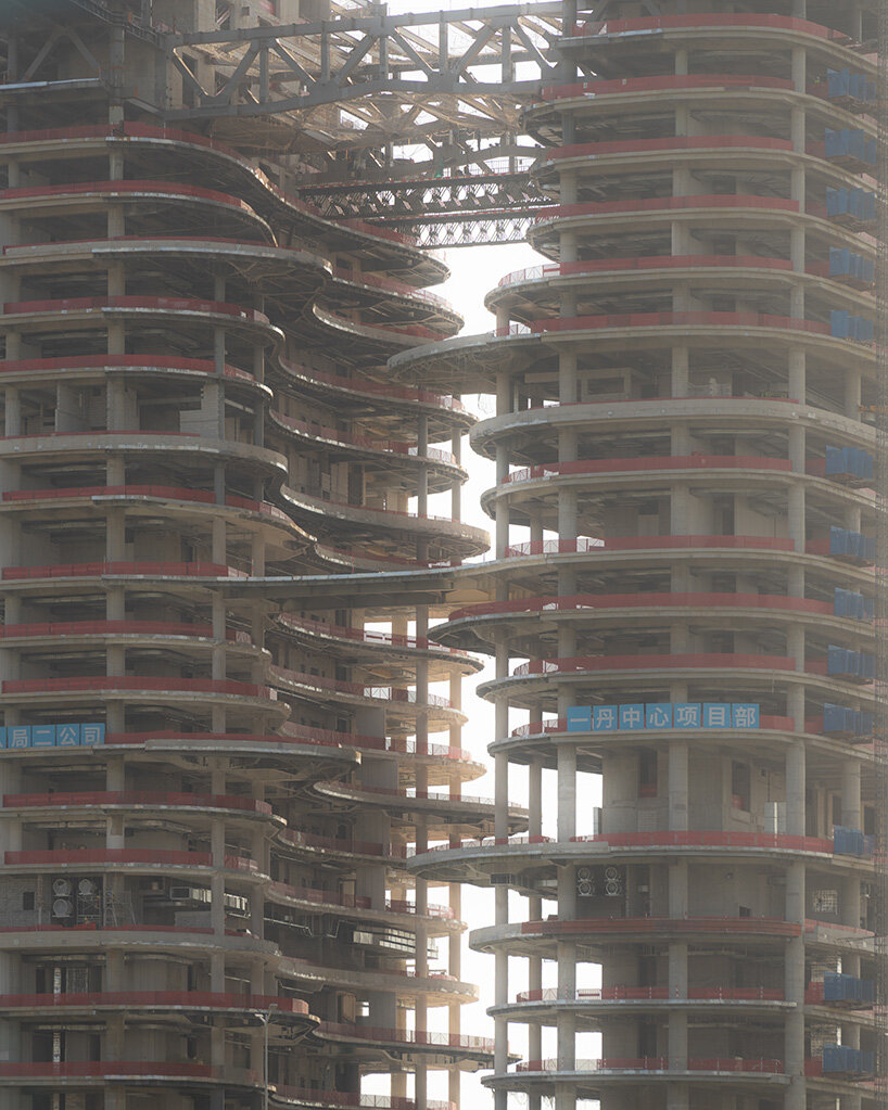 canyon-like yidan center by zaha hadid architects tops out in shenzhen's cultural quarter